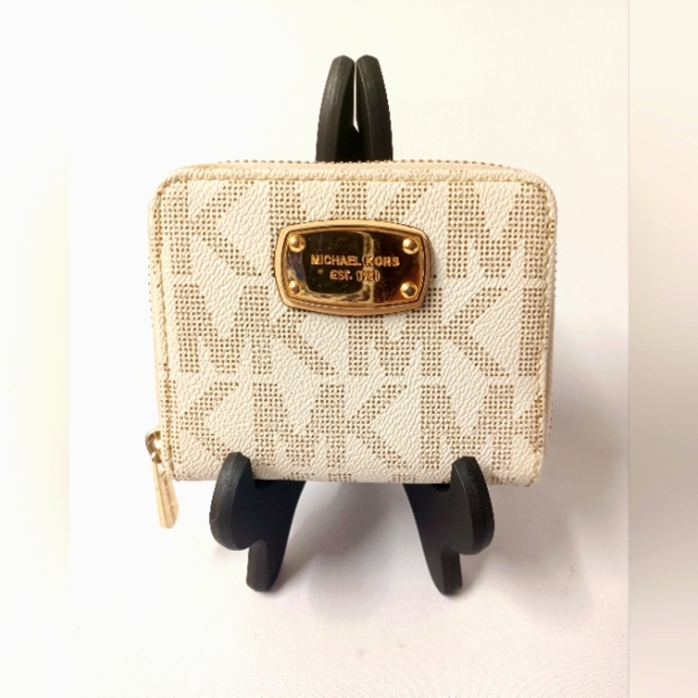 Michael Kors Small Jet Set Signature Pin Dot Monogram Bifold Wallet Vanilla/Gold